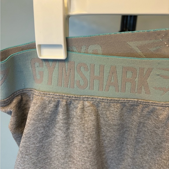 Gymshark Flex Gray Logo Athletic Leggings - Picture 2 of 3